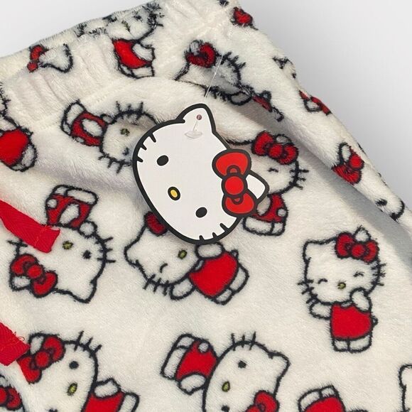 Hello Kitty “Poses All Over” Fuzzy Soft Touch Pajama Pants Womens size Medium - Picture 9 of 12